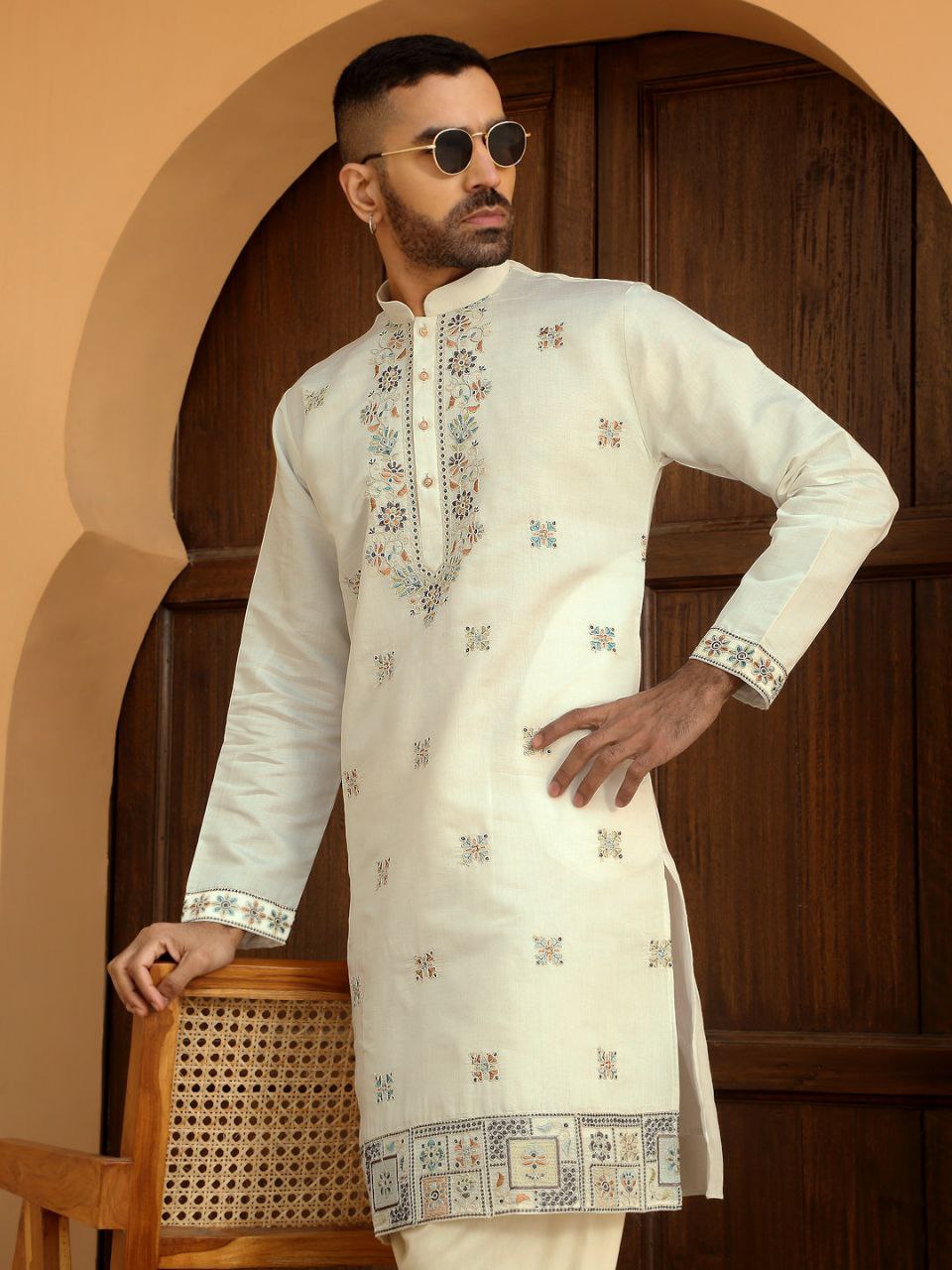 Off-White Nick Embroidered Kurta Pyjama with Stole