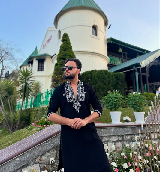 Black Embroidered Kurta