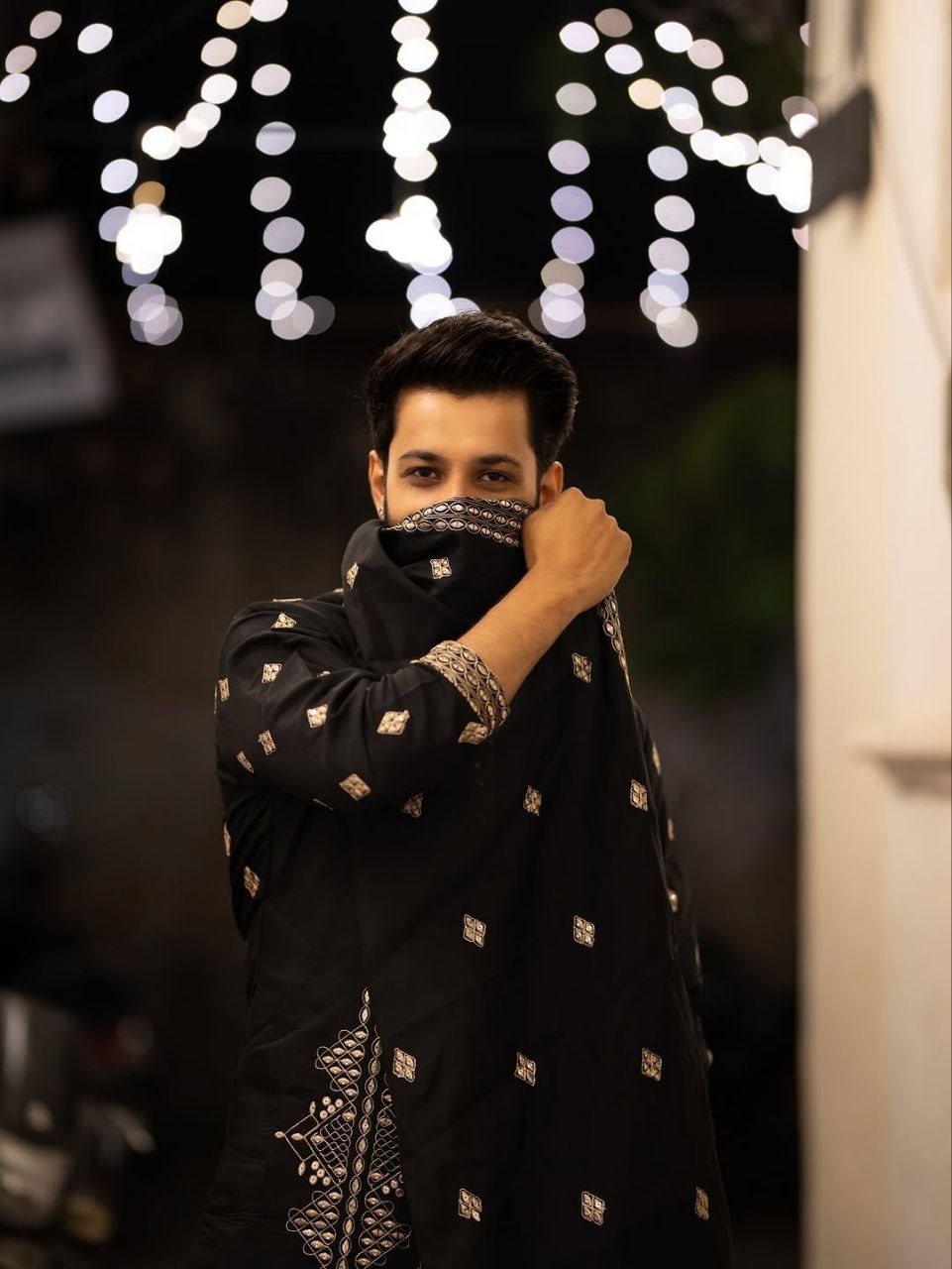 Foral Embroidered Kurta Pyjama with Stole