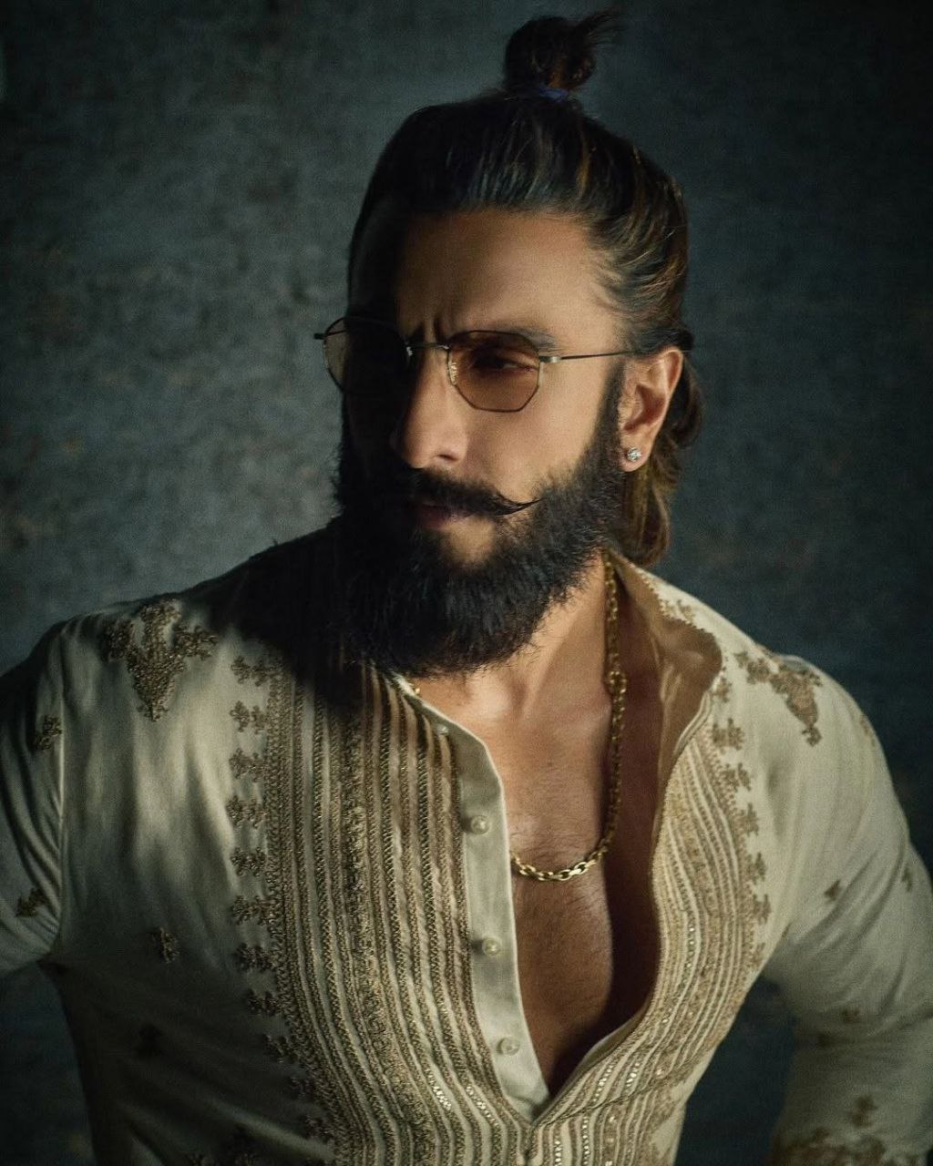 Lemon Grass Nick  Embroidered Kurta Pyjama Set.