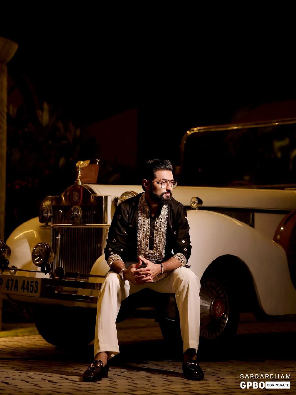 The Black Mirror-Work Kurta Set